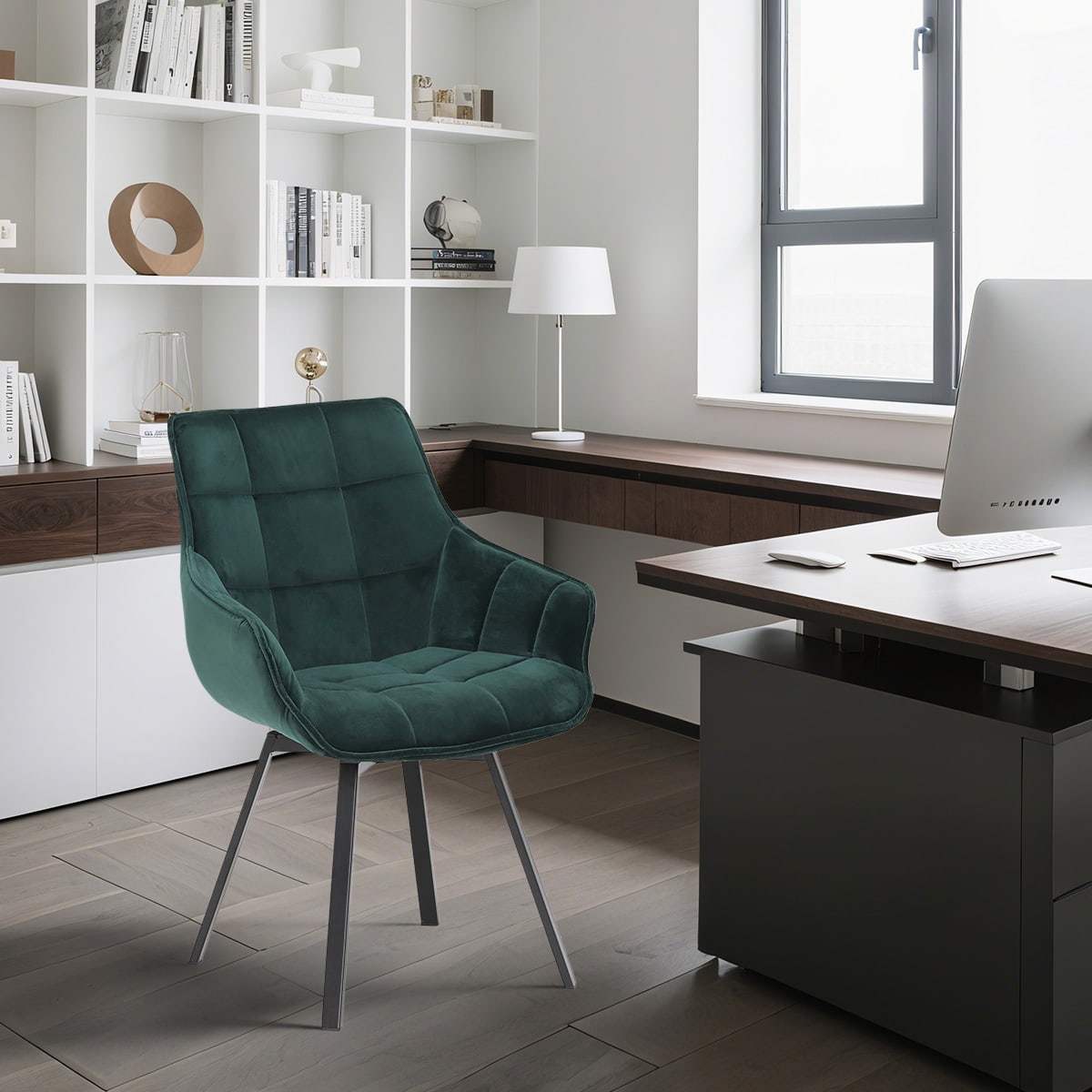 Cadeira de jantar giratória de veludo verde com pernas pretas de metal - estofos de estilo Cocoon